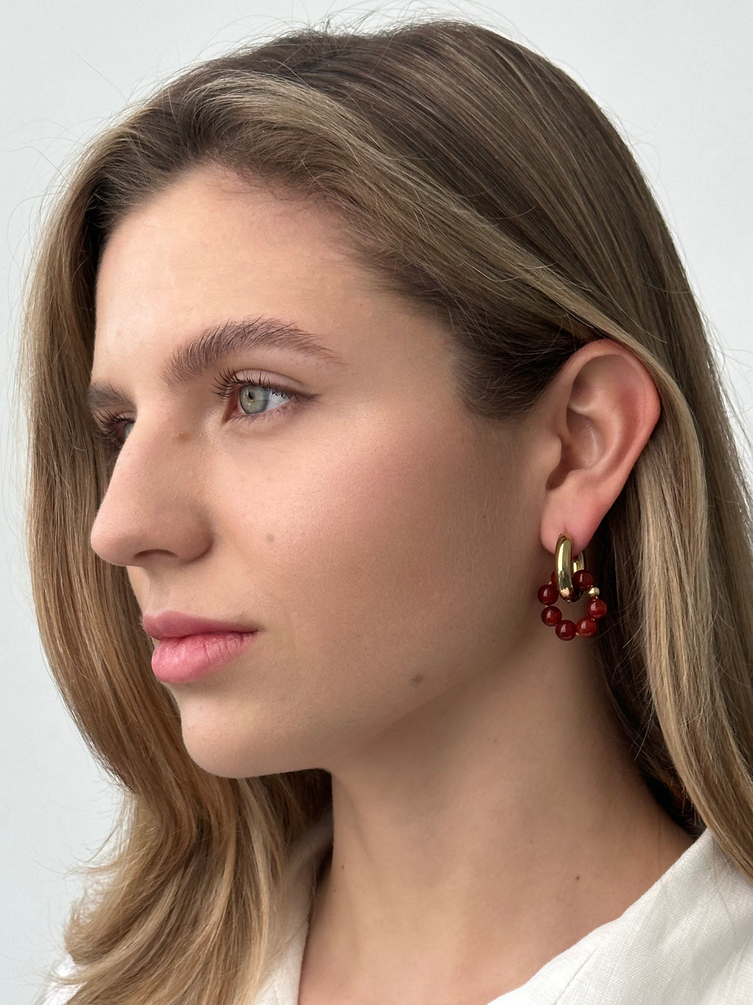 Підвіс "Кільце з намистин червоного агату"